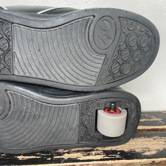 Heelys Wheeled Shoes Youth 5 Propel Skate Kids Sneakers Black White Gray Caps - Picture 9 of 16